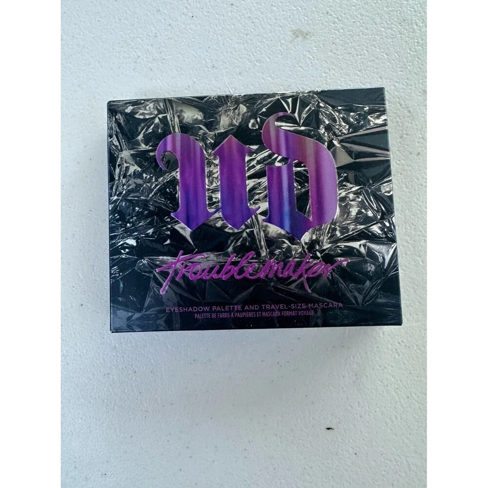 New NIP Rare Urban Decay Troublemaker Eyeshadow Palette Travel Size Mascara Set